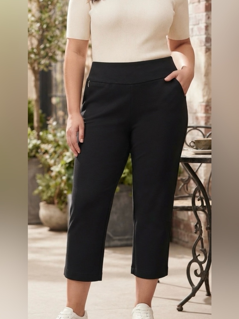 LULU-B Black Secret Pocket Pull-On Capri Pants Size Medium